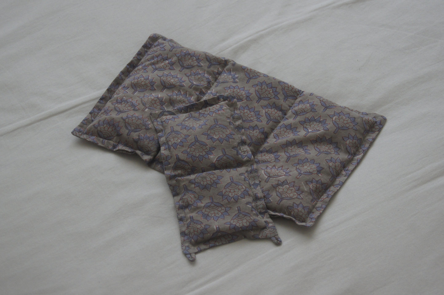 MOI Organic Rice Pack & Eye Pillow (Gray flower)
